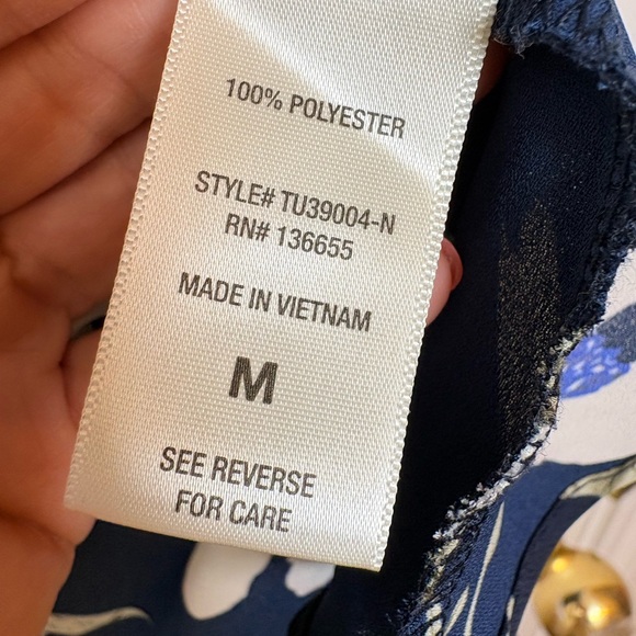 BEACON Navy Floral Twist Front Blouse Preppy Office Top Size Medium - Picture 9 of 10